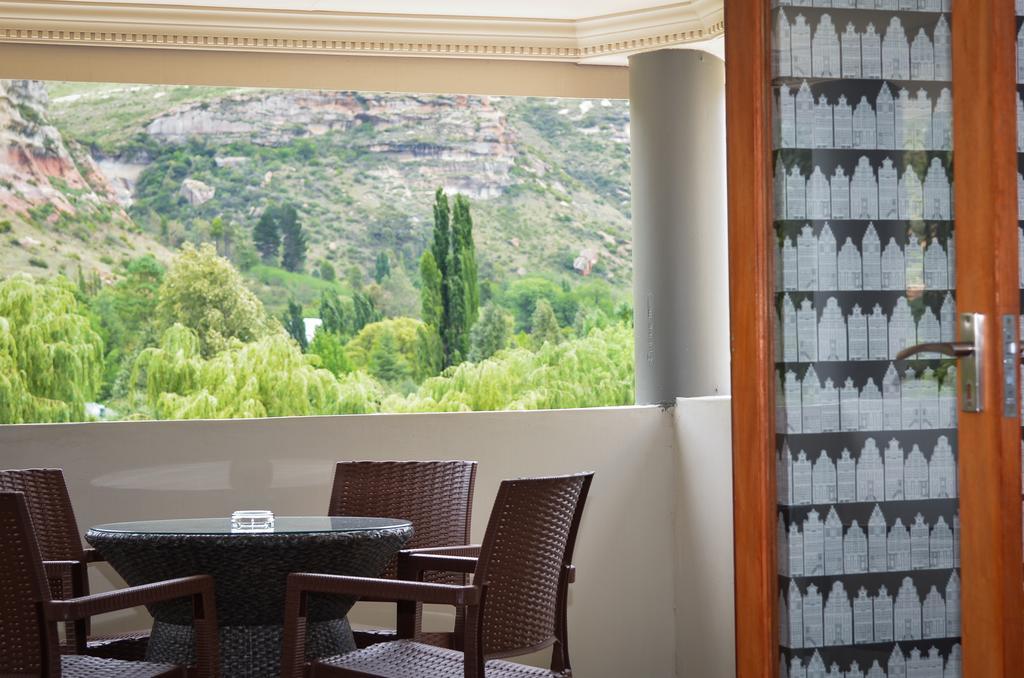 Riverwalk Bed And Breakfast Clarens Exterior photo