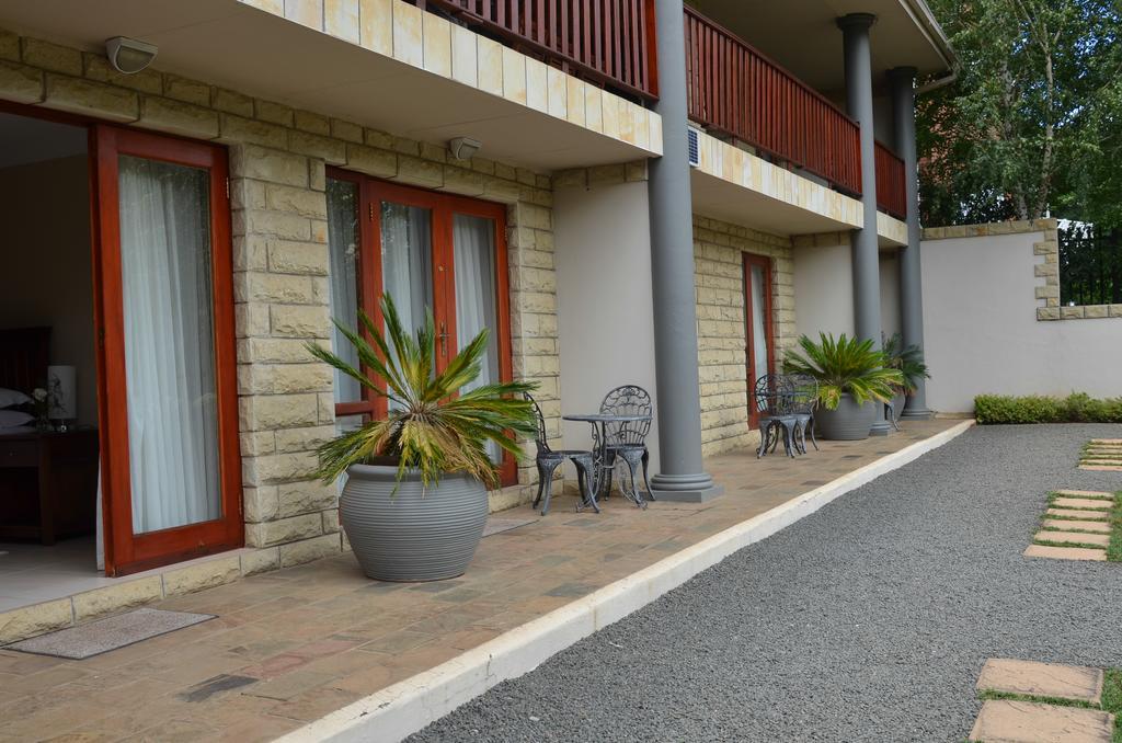 Riverwalk Bed And Breakfast Clarens Exterior photo