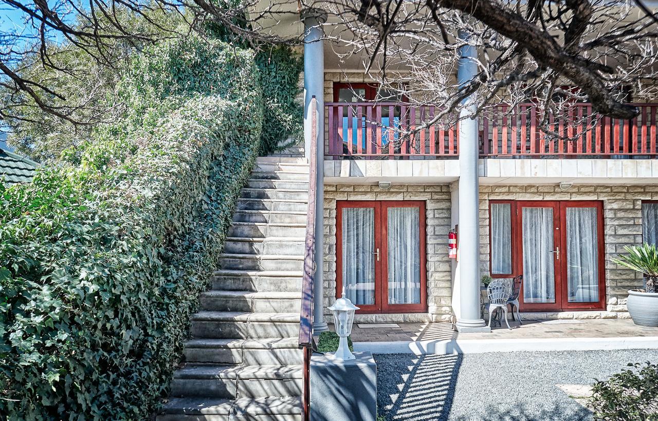Riverwalk Bed And Breakfast Clarens Exterior photo